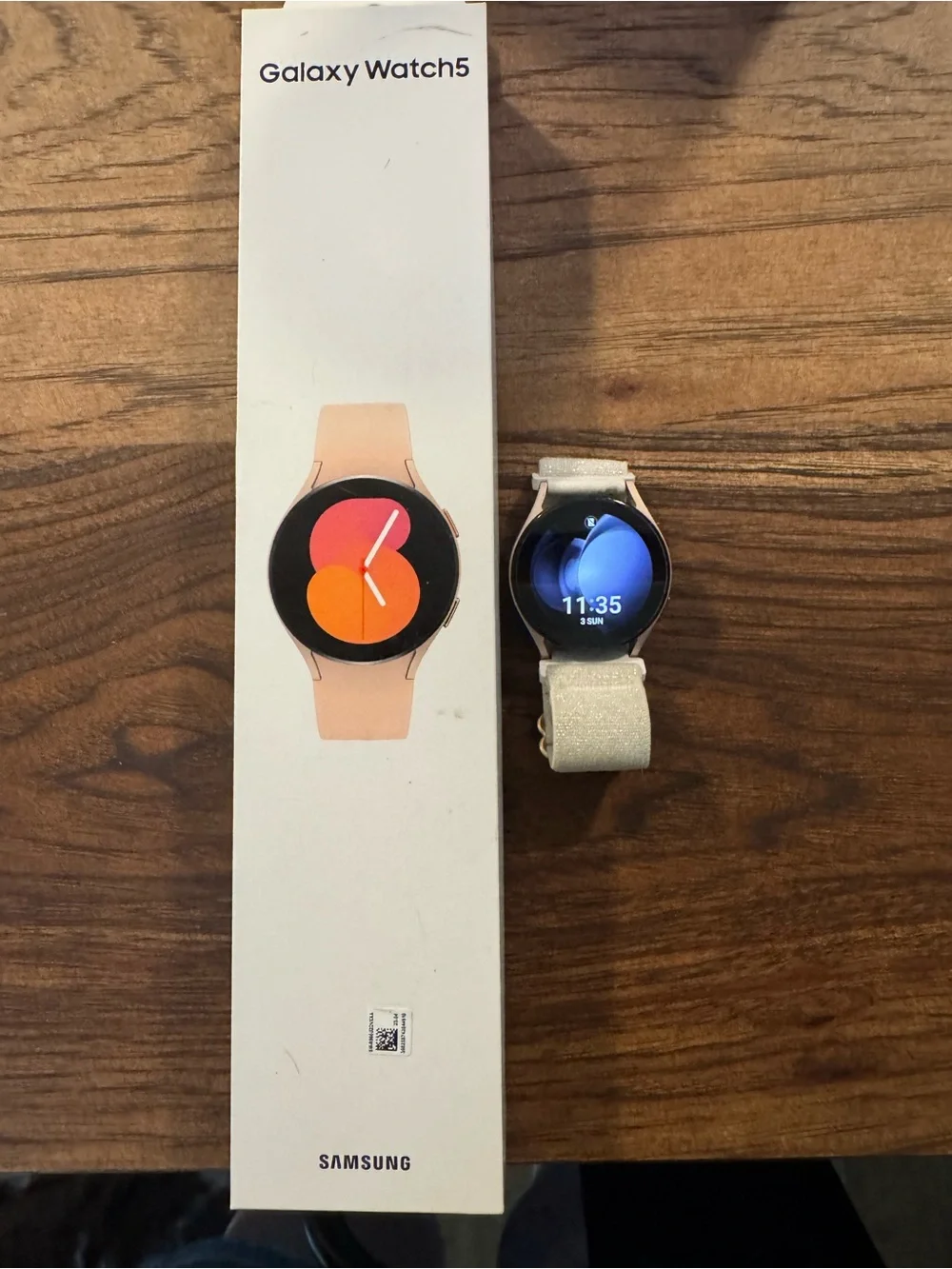 Samsung Galaxy Watch5 with Light Pink Beige Glitter Strap